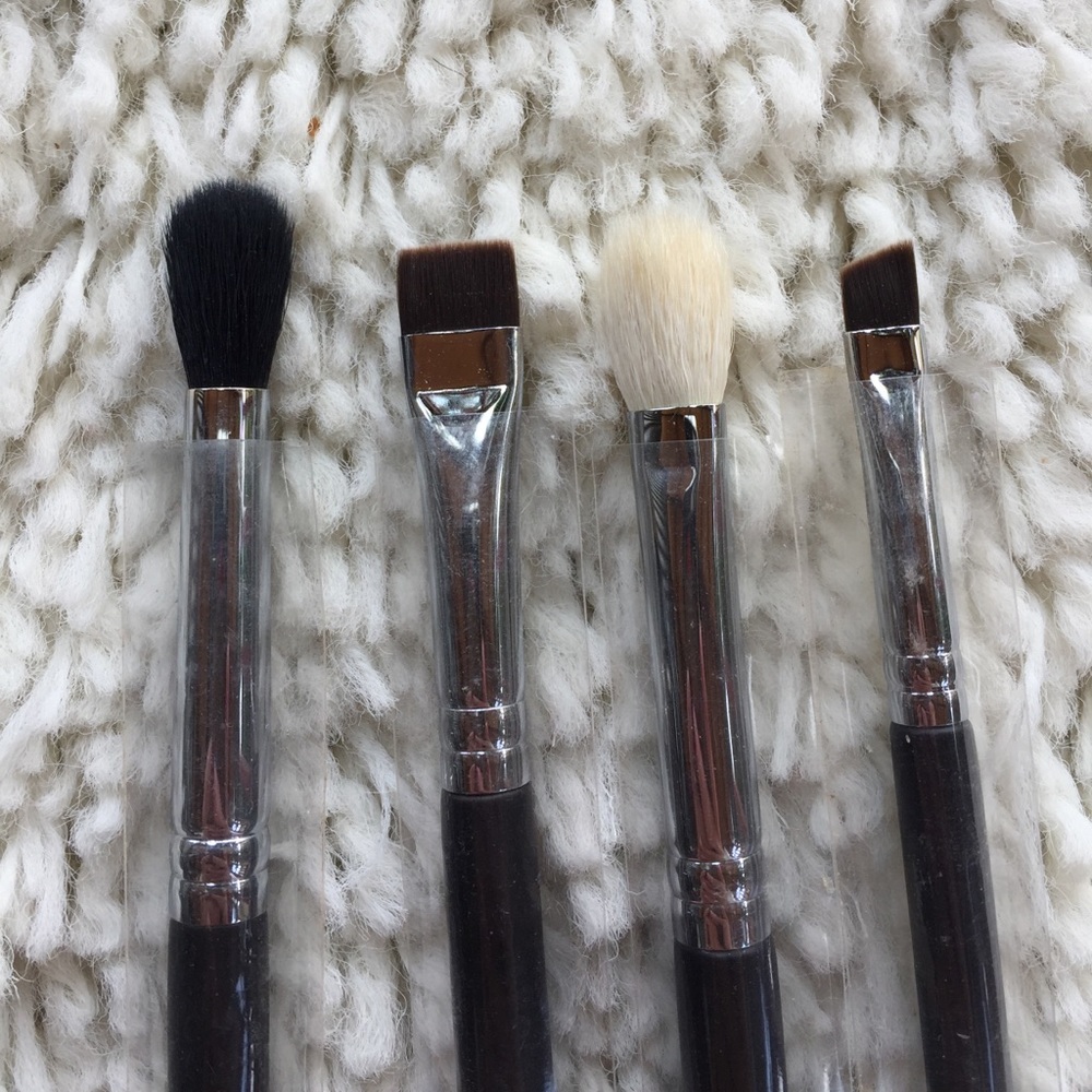 Pro makeup brushes - Picture 2 of 2